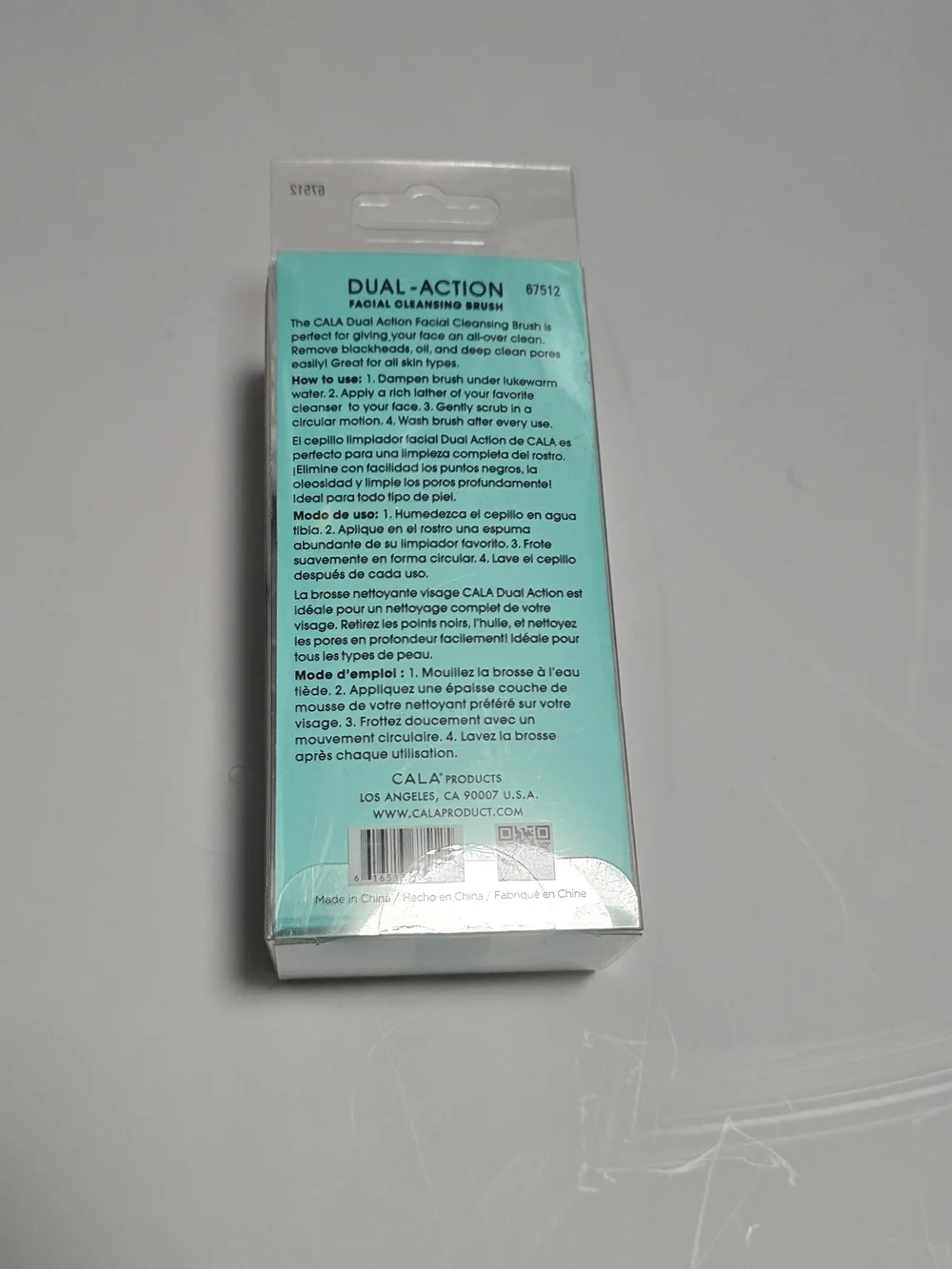 Dual-Action Facial Cleansing Brush — White & Mint